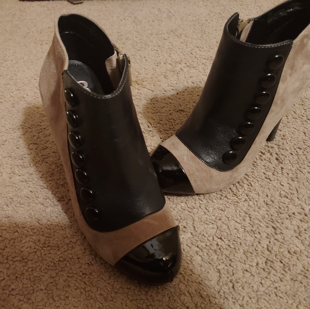 Never worn.